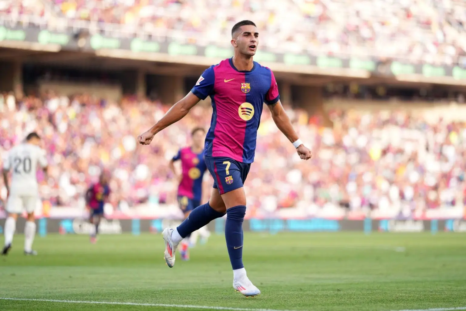 Aston Villa Siapkan 931 Miliar Rupiah untuk Ferran Torres, Bintang Barcelona Mulai Diperebutkan