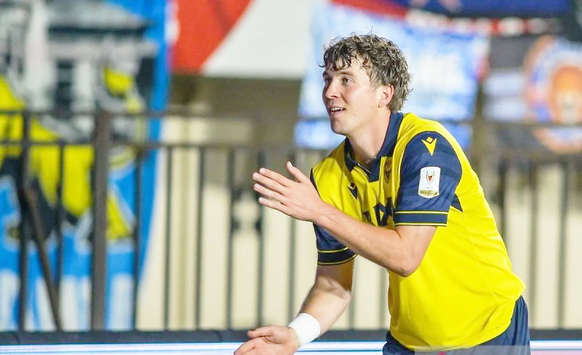 Hajar Arema FC 4-0, Oxford United ke final Piala Presiden