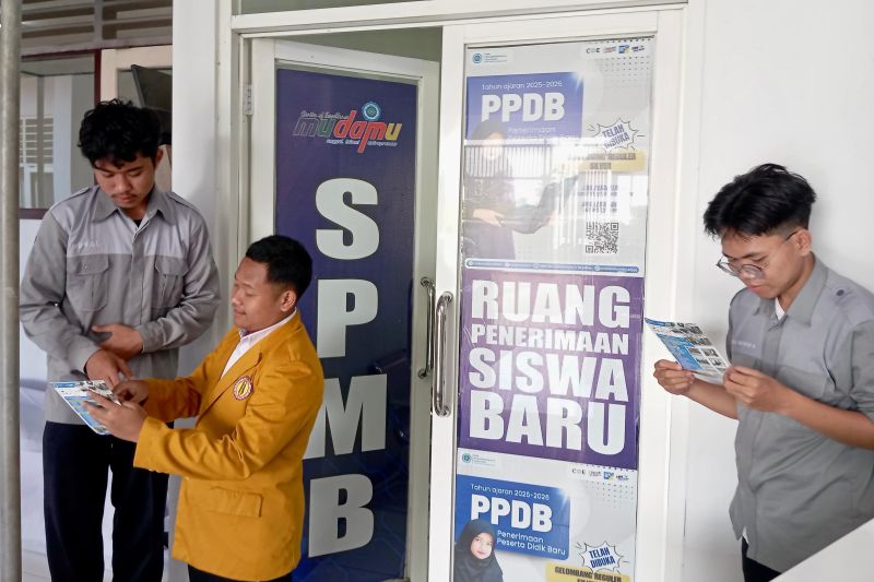Pemprov Jateng Fasilitasi 72.460 Siswa Miskin untuk Sekolah Negeri dan Swasta