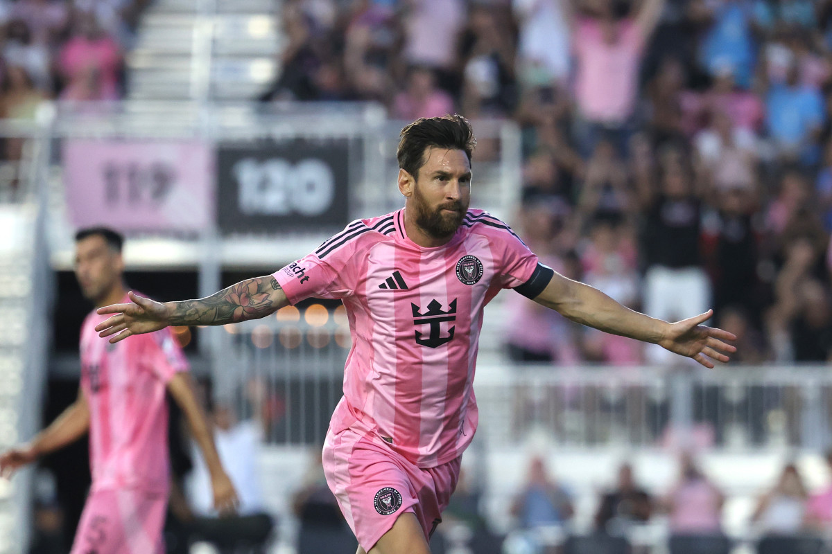 Brace Terbaru Messi Antar Inter Miami Menang 2-1 atas Nashville