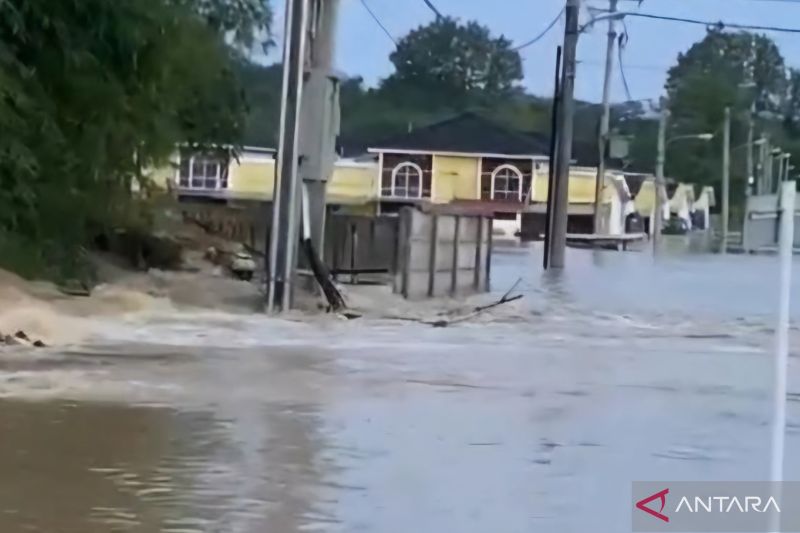 Bupati: Program Normalisasi Sungai di Bekasi Belum Maksimal Tangani Banjir