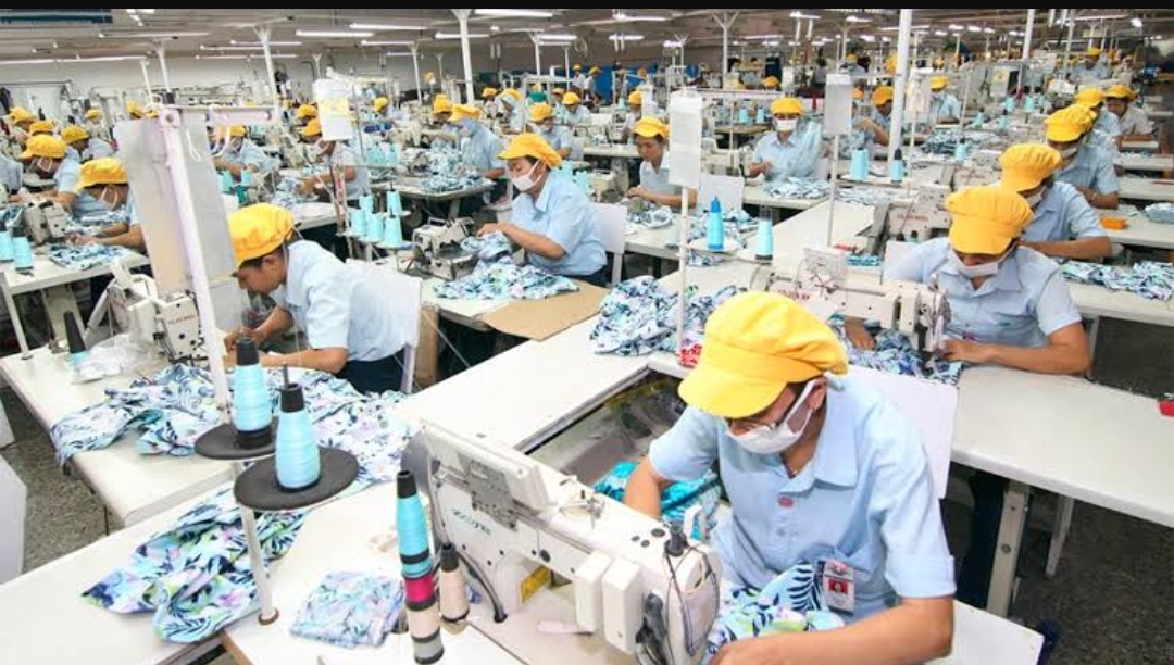 Manufaktur Melempem, Sinyal Bahaya untuk Ekonomi Nasional!