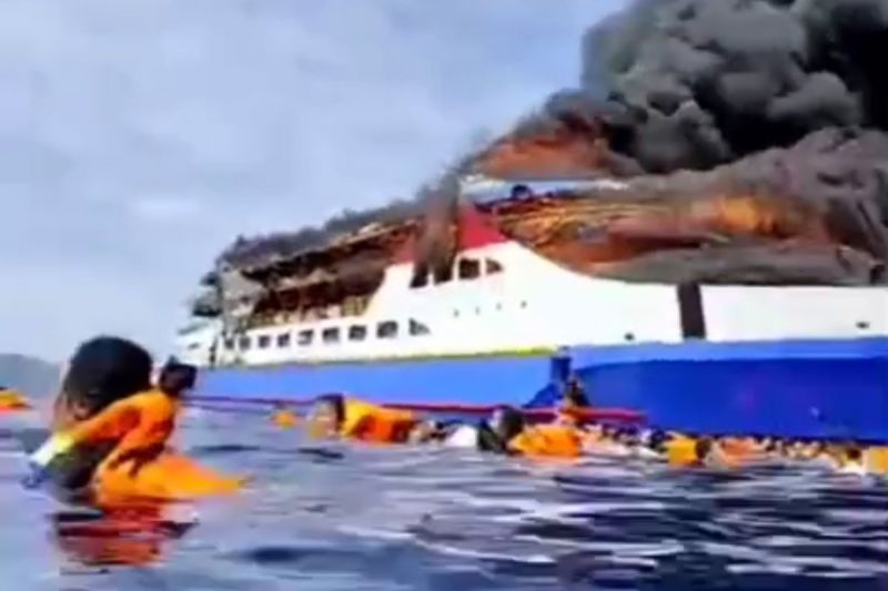 Kemenhub: Seluruh Penumpang KM Barcelona yang Terbakar di Minahasa Utara Telah Ditemukan