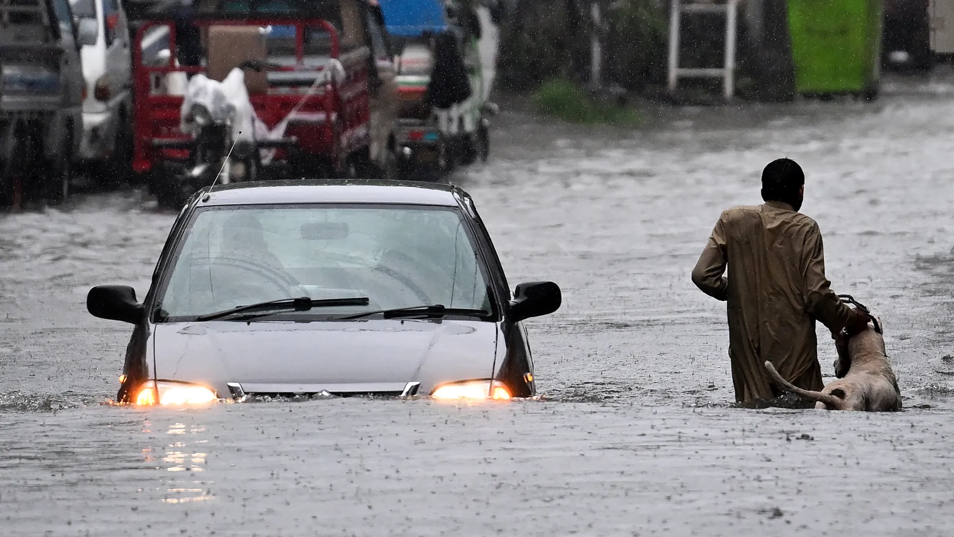 Banjir Terjang Wilayah Pakistan Utara Tewaskan 3 Orang dan 15 Hilang
