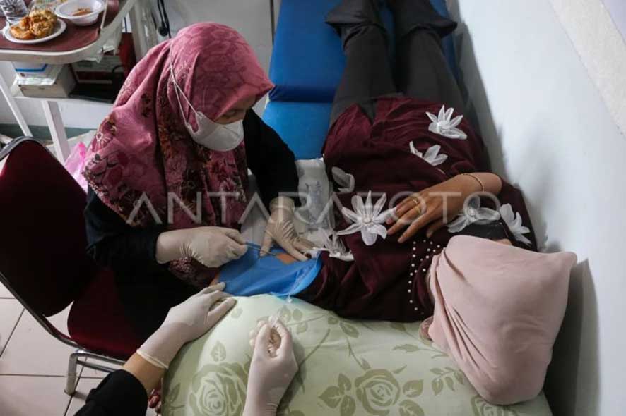 Mengedukasi Masyarakat Terkait Jarak Kelahiran Anak