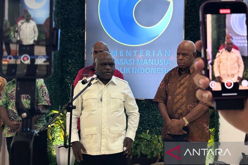 Menteri HAM: Penolakan MBG di Papua Salah Satunya Terkait Manajemen