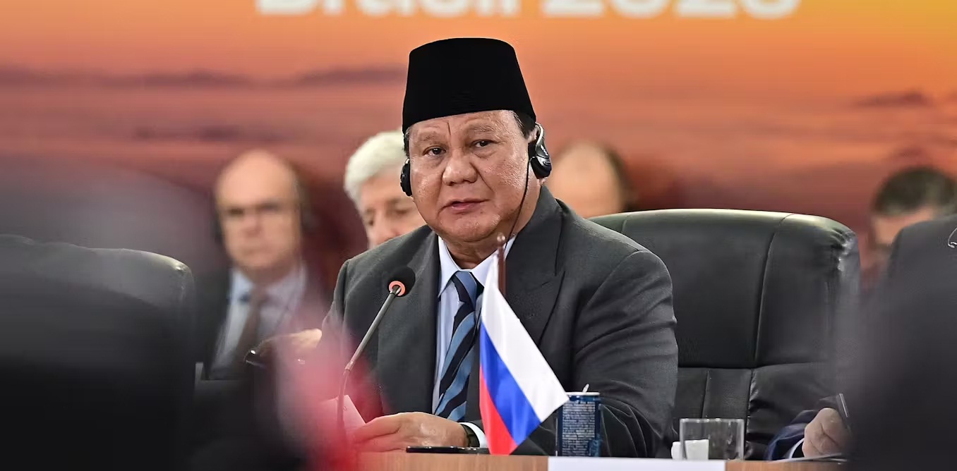 Diplomasi ala Prabowo: Membangun Jembatan atau Hilang Arah?