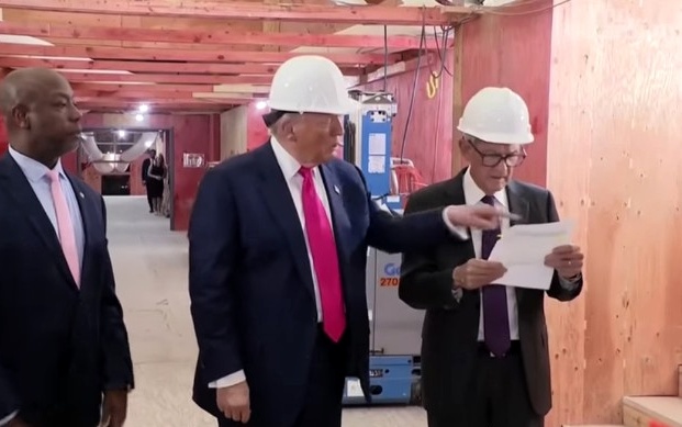 Kocak, Presiden Trump dan Bos The Fed Berdebat di Depan Wartawan soal Biaya Renovasi Gedung Bank Sentral AS