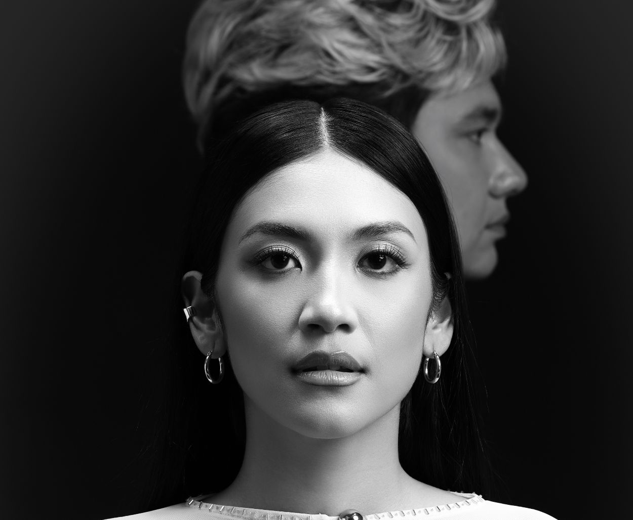 Pasangan Selebriti Canti dan Adipati Dolken Rilis Single Kolaborasi "Tak Sempurna"