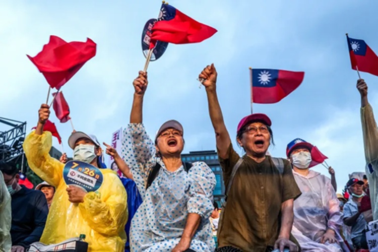 Taiwan Gelar Pemilu Ulang dengan Taruhan Tinggi