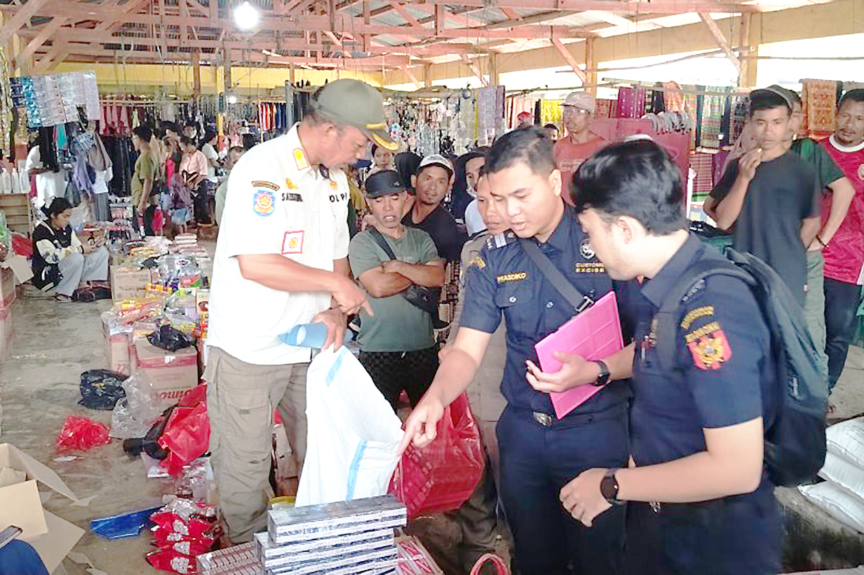 414 Bungkus Rokok Ilegal Diamankan Satgas di Pasar Manggarai Barat