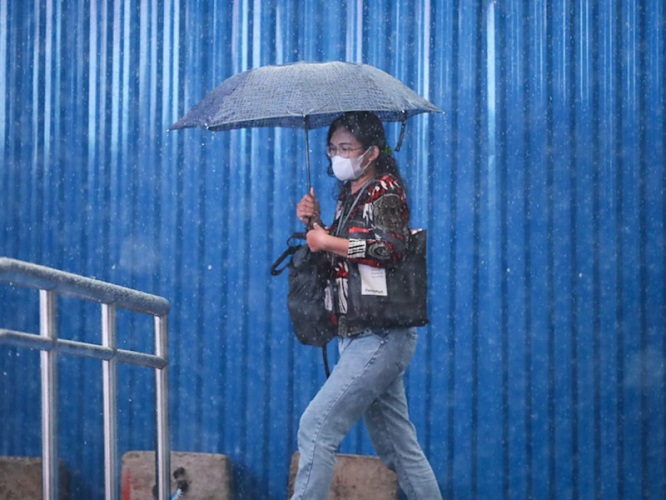 BMKG Memprakirakan Jakarta Berpotensi Turun Hujan Hari Ini
