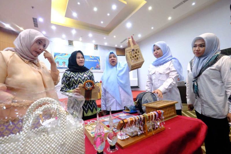 Pemkab Gowa dan Dekranasda Latih Pelaku UMKM Tingkatkan Kualitas Produk Kerajinan