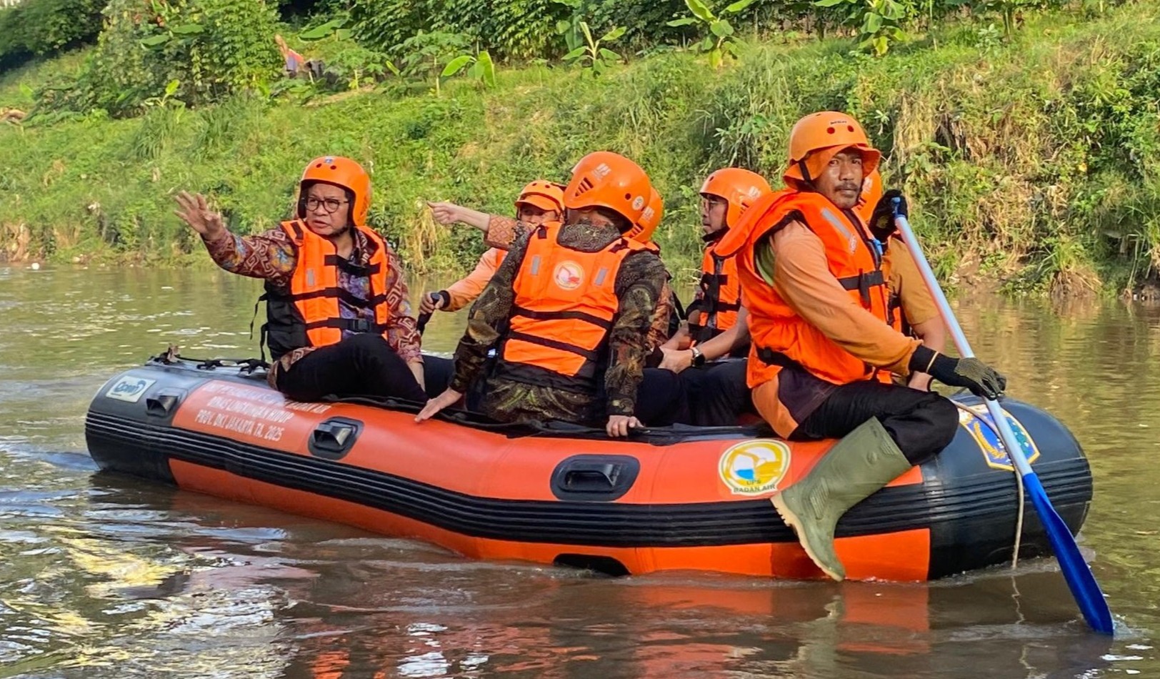 Pramono Susuri Ciliwung, Dorong Penataan Hijau dan Jalur Sepeda di Tengah Kota