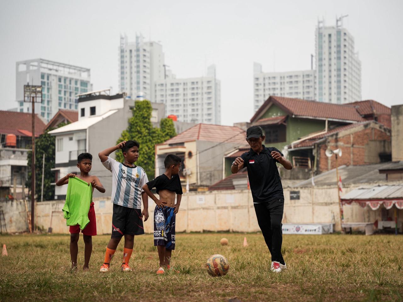 Pemprov DKI Fokus Optimalisasi Lapangan Sepak Bola Kedoya, Tolak Usulan Alih Fungsi