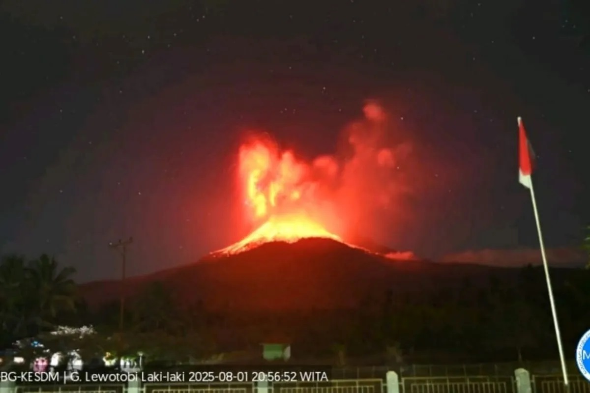 Gunung Lewotobi Laki-laki Meletus Lagi, Warga Diimbau Waspada