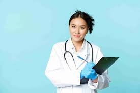 Menkes Ingin Mempercepat Mencetak 70.000 Dokter Spesialis. Memang Bisa? Bagaimana Caranya? Jadinya Dokter Apa?