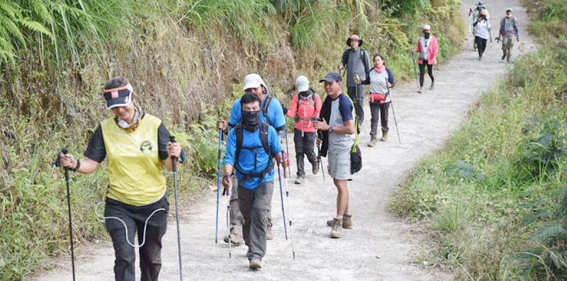Anda Ingin Mendaki Gunung Rinjani? Ketahui SOP Baru yang Dipaparkan Kemenhut demi Keselamatan