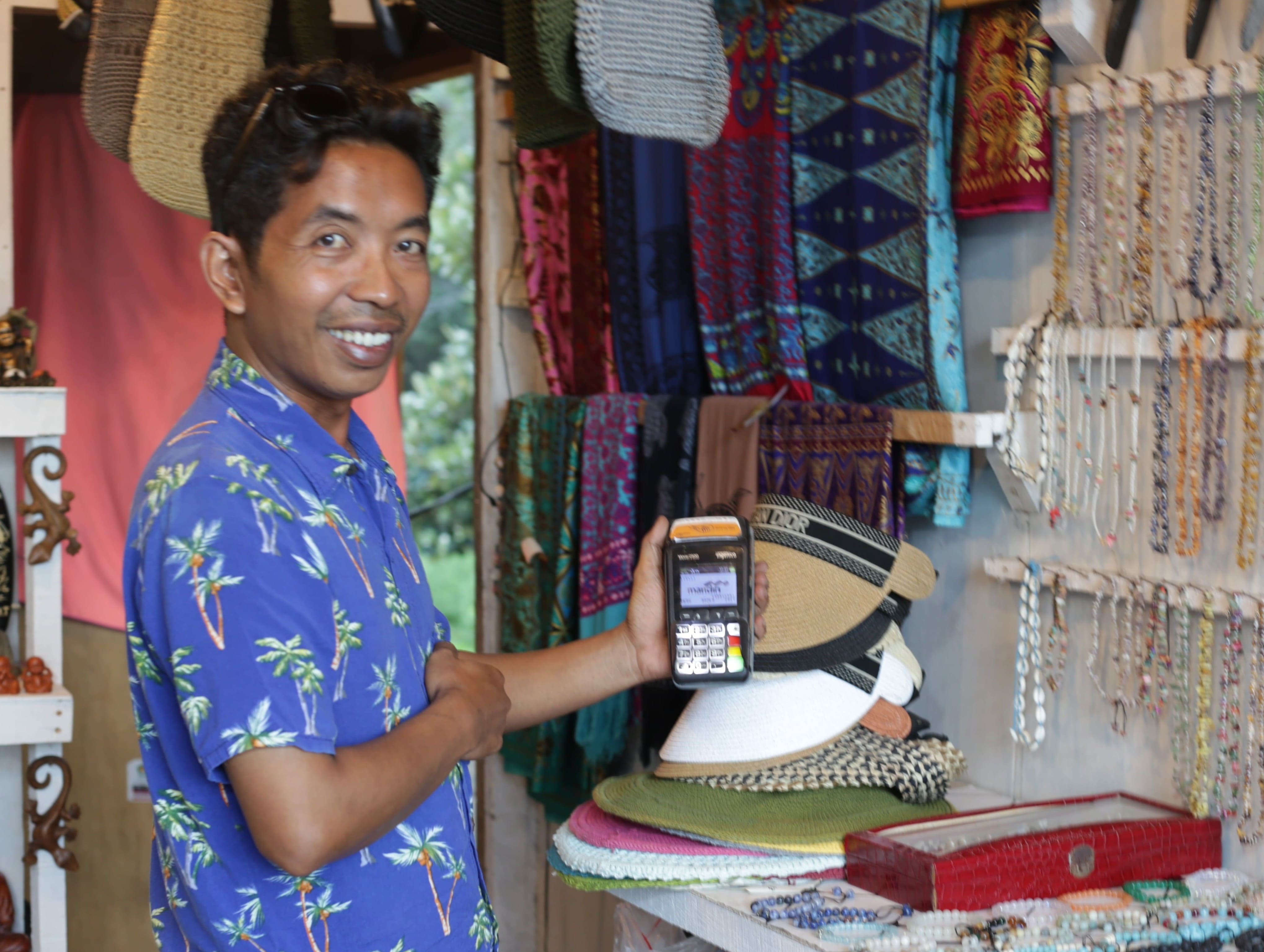 UMKM Siap Naik Kelas! Bank Mandiri Gelar Program Livin’ Merchant dan Hyperlocal untuk Sukseskan Bisnis Anda
