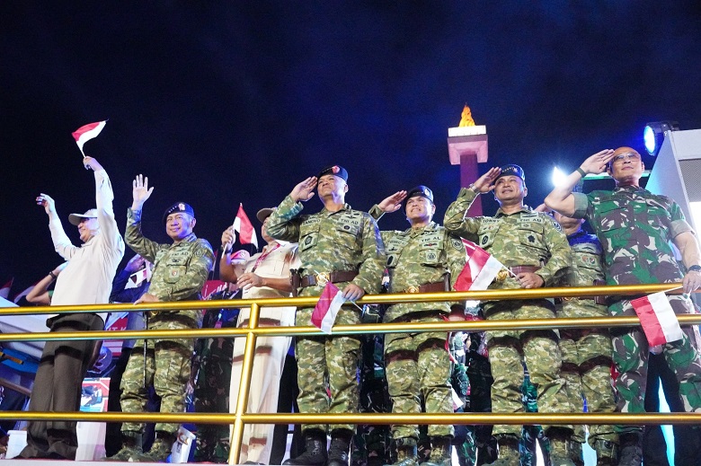 Panglima TNI Hadiri Pesta Rakyat &amp; Karnaval Bersatu HUT RI ke-80 di Monas