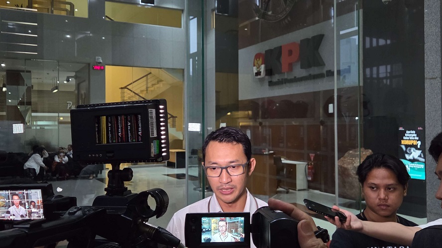 KPK Tetapkan Lima Tersangka Terkait Korupsi Dana Bansos