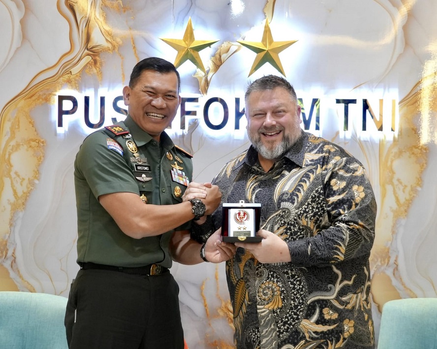 Perkuat Hubungan Indonesia-AS, Kapuspen TNI Terima Kunjungan Atase Pers Kedubes AS