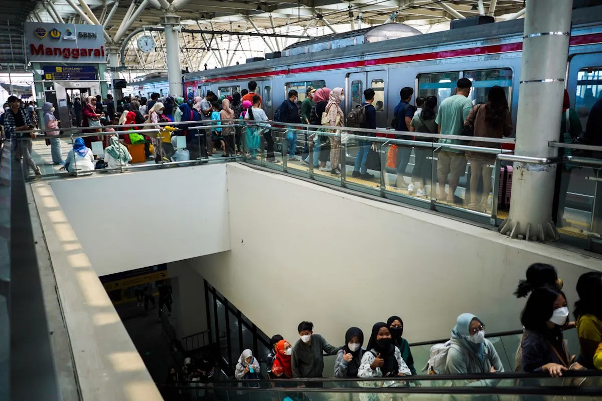 Stasiun Gambir Bakal Pensiun, Manggarai Jadi Pusat Kereta Jarak Jauh? Publik Bertanya, KAI Menjawab! 