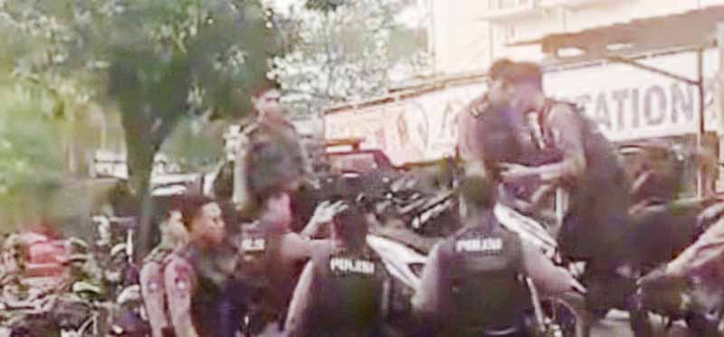 Markas Maling Motor di Ciracas Jaktim Digerebeg Aparat, Warga Sekitar Heboh