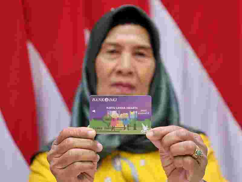 Pemprov DKI Salurkan Bansos KLJ, KAJ, dan KPDJ kepada 165 Ribu Penerima Manfaat pada Agustus 2025