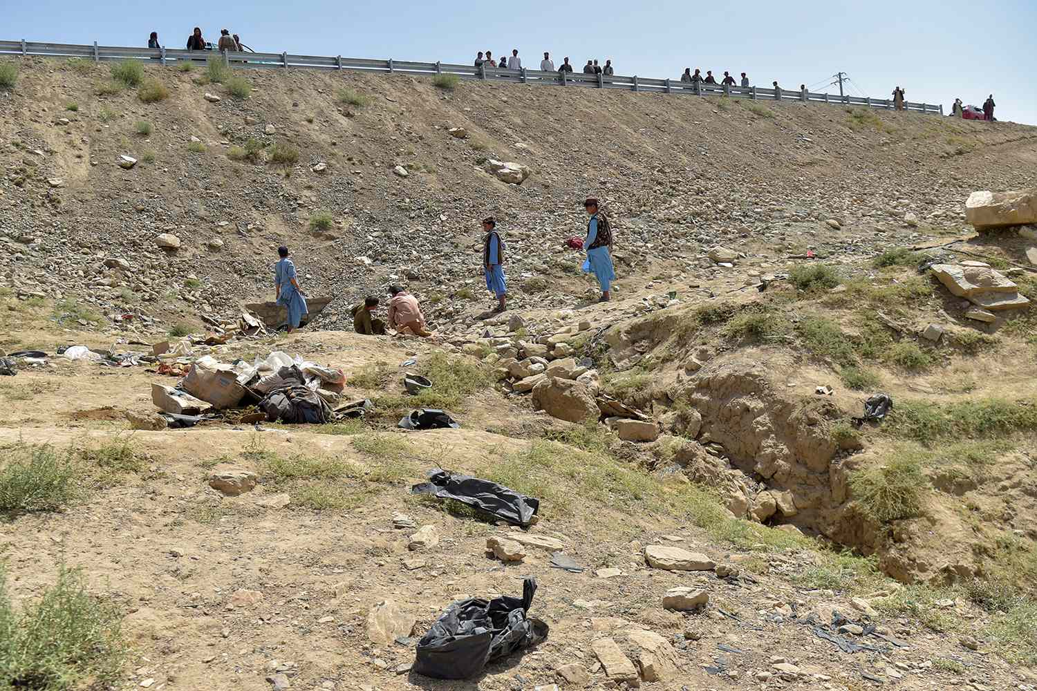 Bus Terbalik di Afganistan Renggut 25 Korban Jiwa