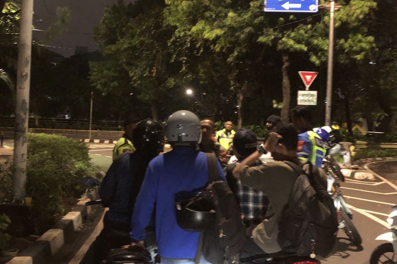 Akses Lalu Lintas di Depan DPR Masih Ditutup