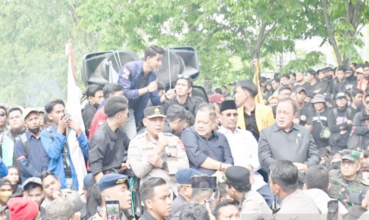 Kapolda Kalsel Bangga! Demo Damai di Banjarmasin Tanpa Ricuh Jadi Contoh Nasional