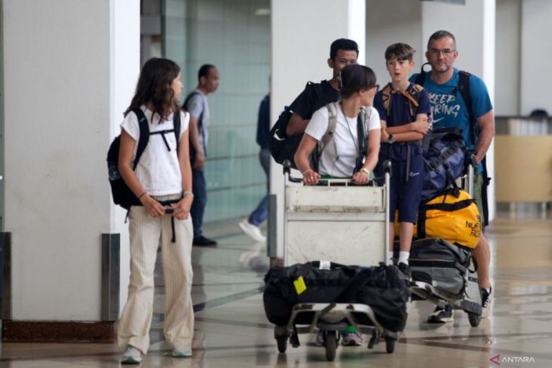 BPS: Turis dari 3 Negara Ini Mendominasi Kunjungan Wisman ke Indonesia pada Juli 2025