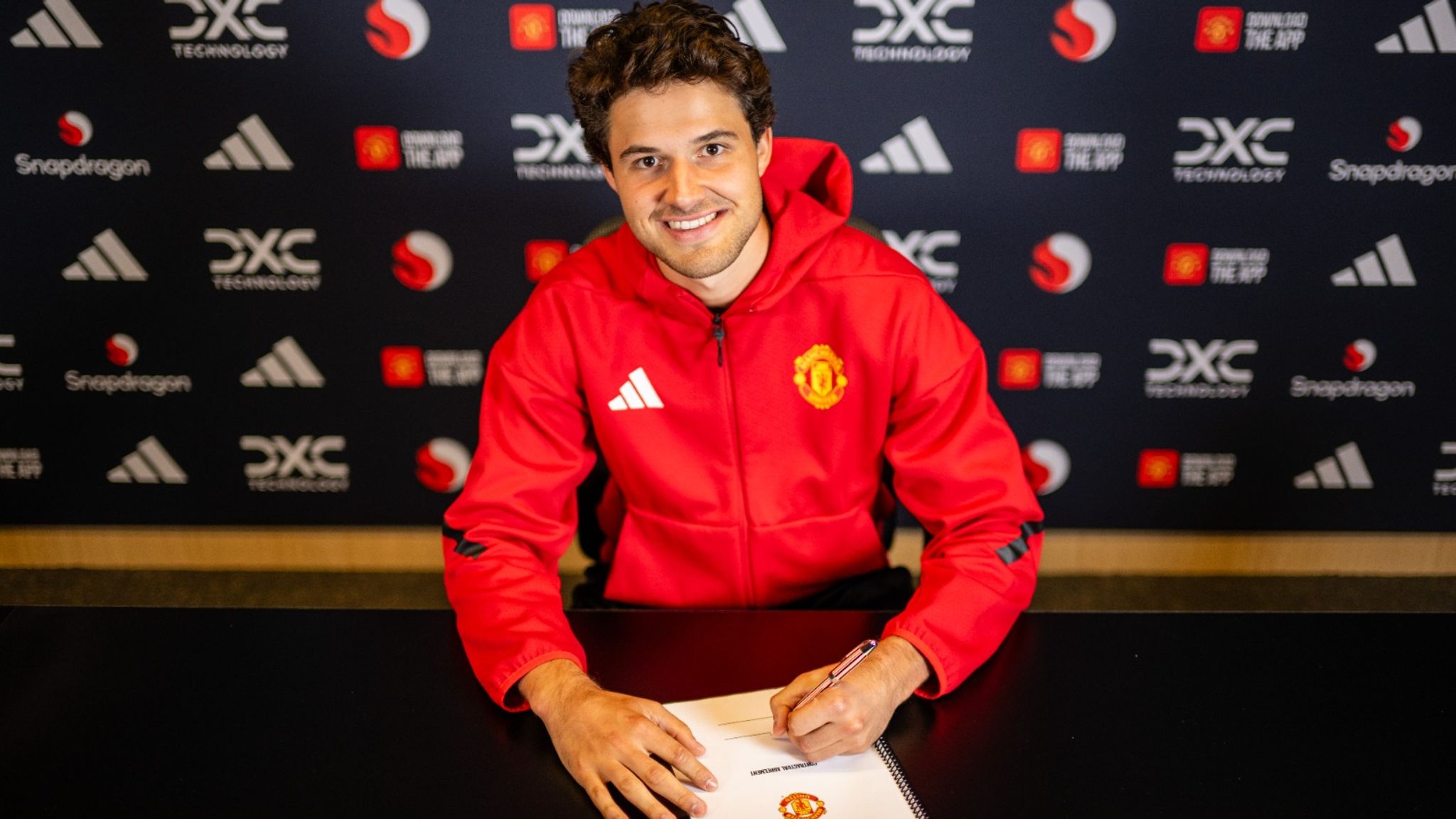 Manchester United Rekrut Kiper Antwerp Senne Lammens