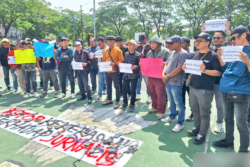 Tidak Zaman Lagi Polisi Ganggu Kerja Wartawan