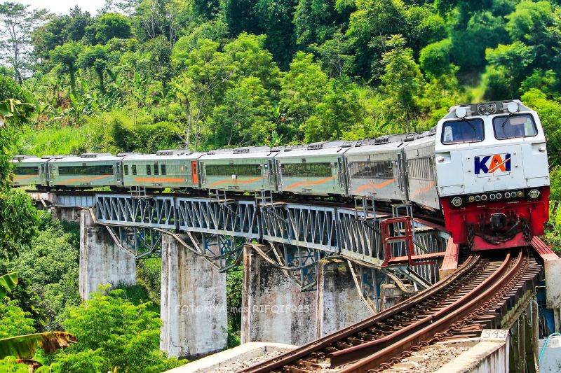 KAI Bandung Siapkan 102 Ribu Tempat Duduk Selama Periode Libur Maulid Nabi 