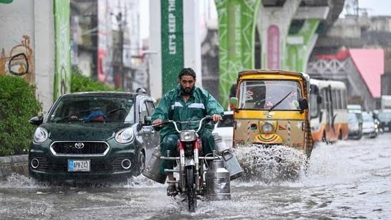 Banjir Pakistan Telah Renggut 921 Korban Jiwa