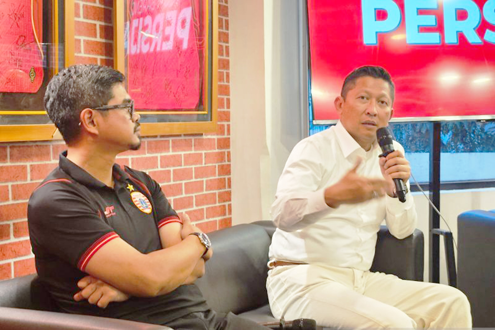 Direktur Persija Yakin Larangan Suporter Tandang Segera Dicabut: “Pelan-Pelan Pasti Bisa”