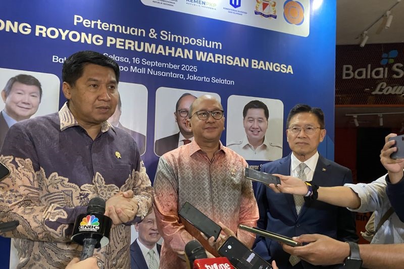 Danantara Ungkap Bank Himbara 'Kelimpungan' Kelola Dana Rp200 Triliun