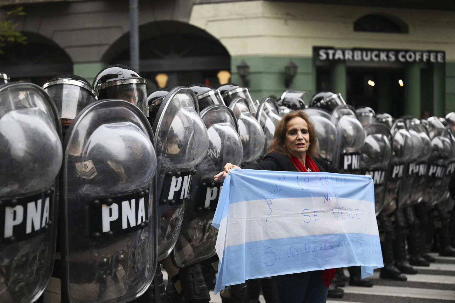 Tak Kunjung Usai, Kini Giliran Argentina Dikepung Aksi Demo Menentang Keputusan Presiden