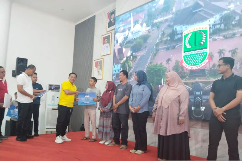 Karawang Bantu Alat Penunjang Produksi untuk Ribuan UMKM