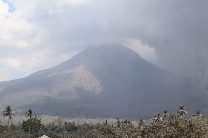 Badan Geologi Terus Pantau Ketat, Keamanan Warga Sekitar Gunung Lewotobi Laki-laki Tetap Jadi Prioritas