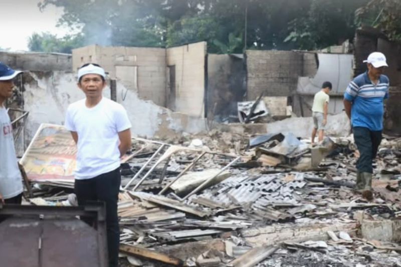 Pemkab Purwakarta Siap Mengganti Bangunan Kios Oleh-oleh yang Terbakar