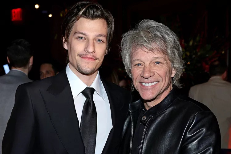 Putranya Adopsi Anak, Jon Bon Jovi Bahagia Jadi Kakek