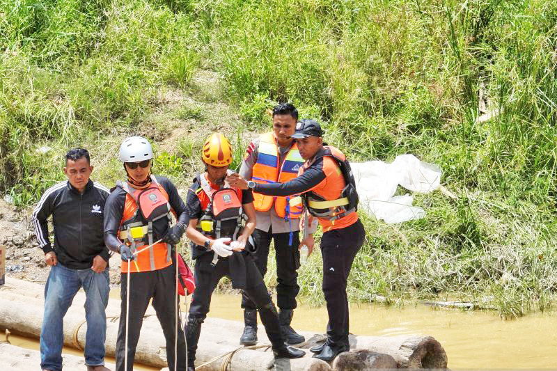 Tim SAR Temukan Korban Tenggelam Saat Bersihkan Kapal di Sungai