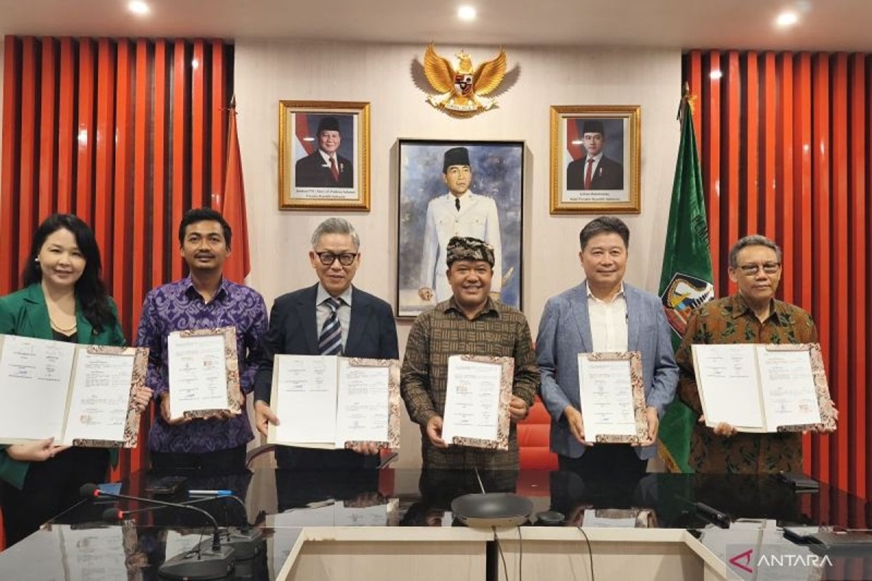 Bangli Gaet Investasi Wisata Kapal Pesiar Ramah Lingkungan di Danau Batur Bali