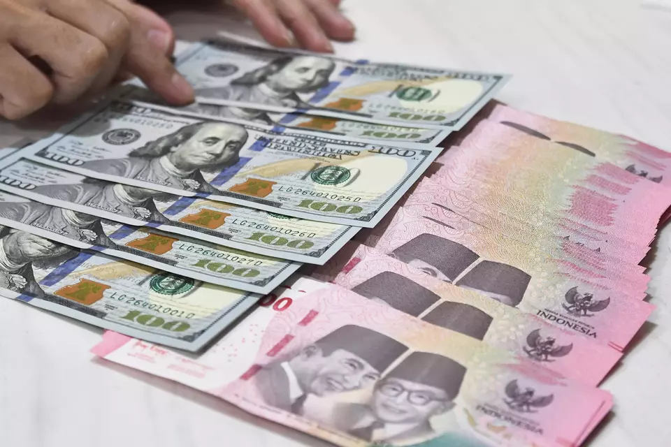 Modal Asing Kabur Rp2,71 Triliun, Rupiah Tembus Rp16.750 per Dolar AS