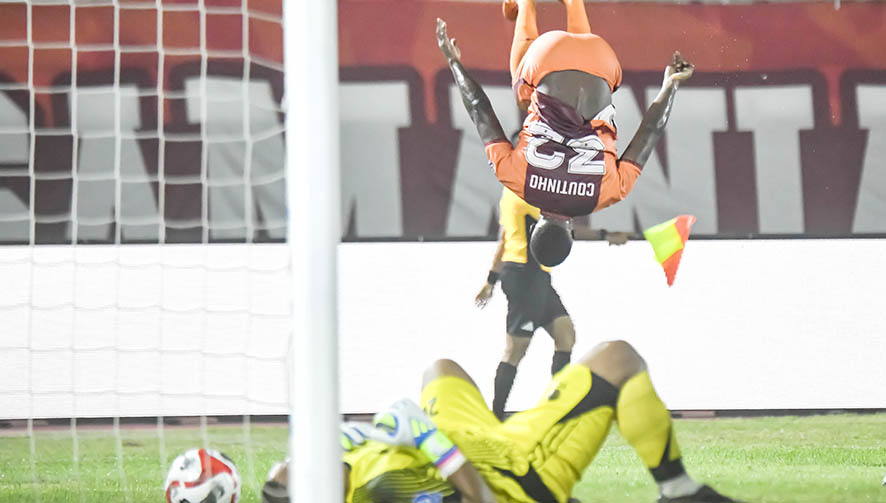 Persija Keok 1-3 di Tangan Borneo, Suporter Jakmania Kecewa Posisi Klasemen Anjlok