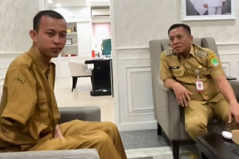 Pegawai Disabilitas di Disnakertrans Karawang: Doa untuk Bupati Aep Syaepuloh Bangun Karawang Lebih Maju