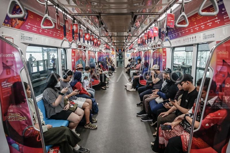 Asyiik!! DKI Akan Beri Tarif Transportasi Umum Rp80 dalam Rangka HUT Ke-80 TNI